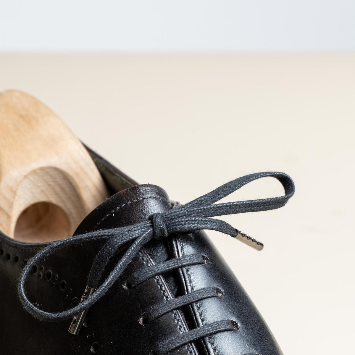 Buy 3mm Flat Waxed Shoelaces Online at SENKELS Buy 3mm Flat Waxed Shoelaces Online at SENKELS
